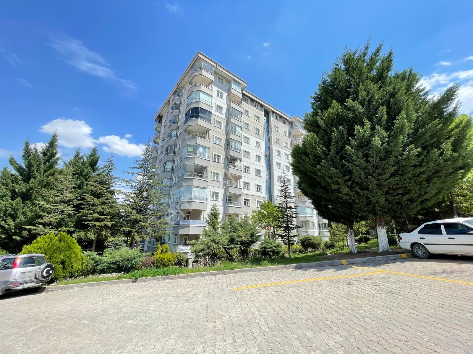 Memurdan Başak Sitesinde Satılık 3+1 Daire