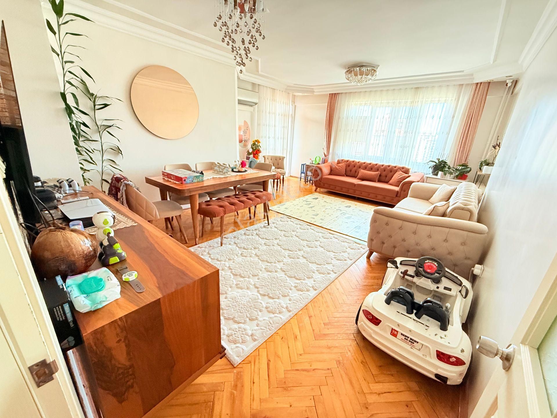 Maltepe Altayçeşme De Harika Konum Da Ara Kat Geniş 3+1 Kiralık