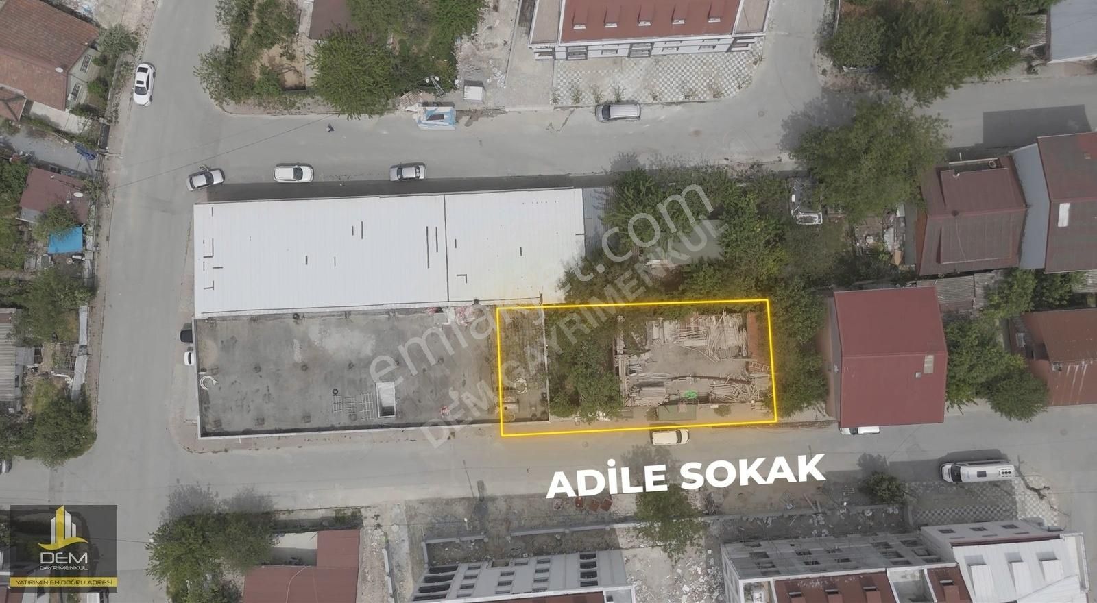 Arnavutköy Belediyenın Karşısında 366m İçinde Yapı Mevcut