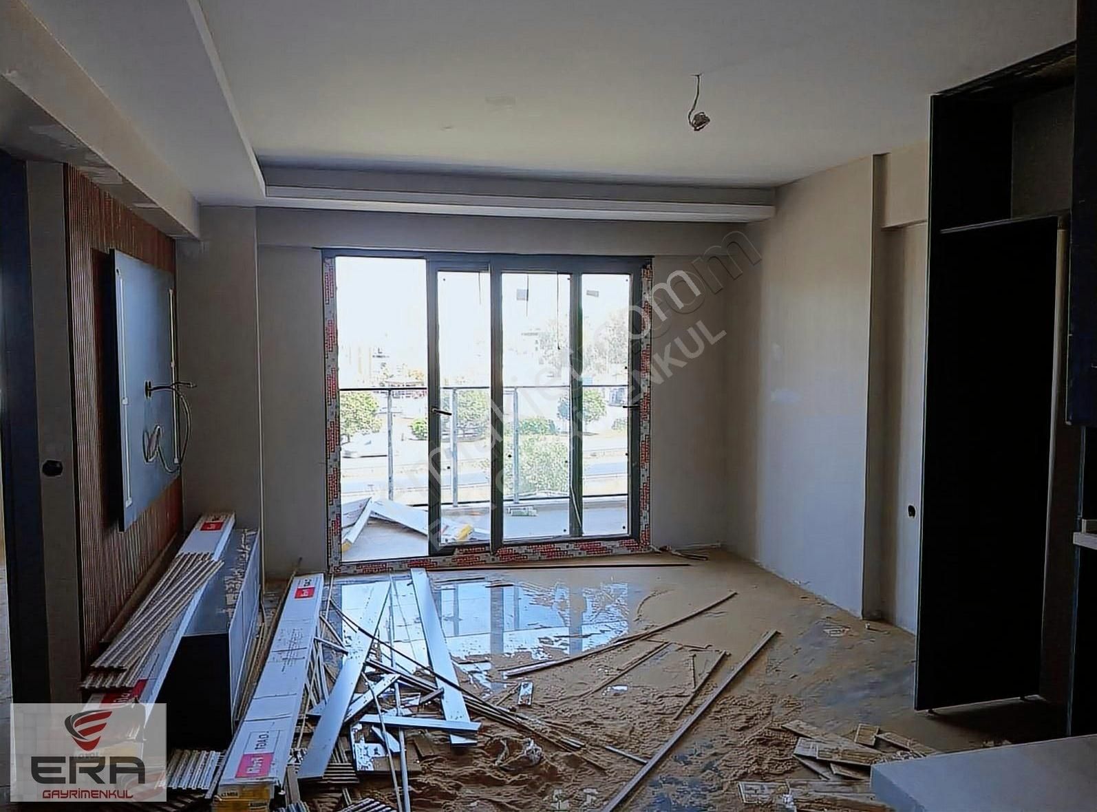 Era' Dan A.menderes Mahallesinde Muğla Yoluna Cephe Satılık 1+1
