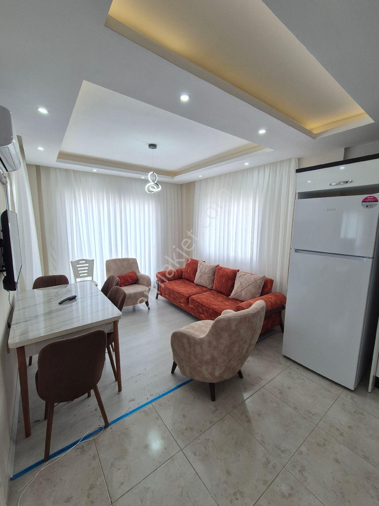 Gültepe'de 1+1 Full Eşyalı Az Katlı Hasarsız Geniş Oturumlu Kiralık Daire