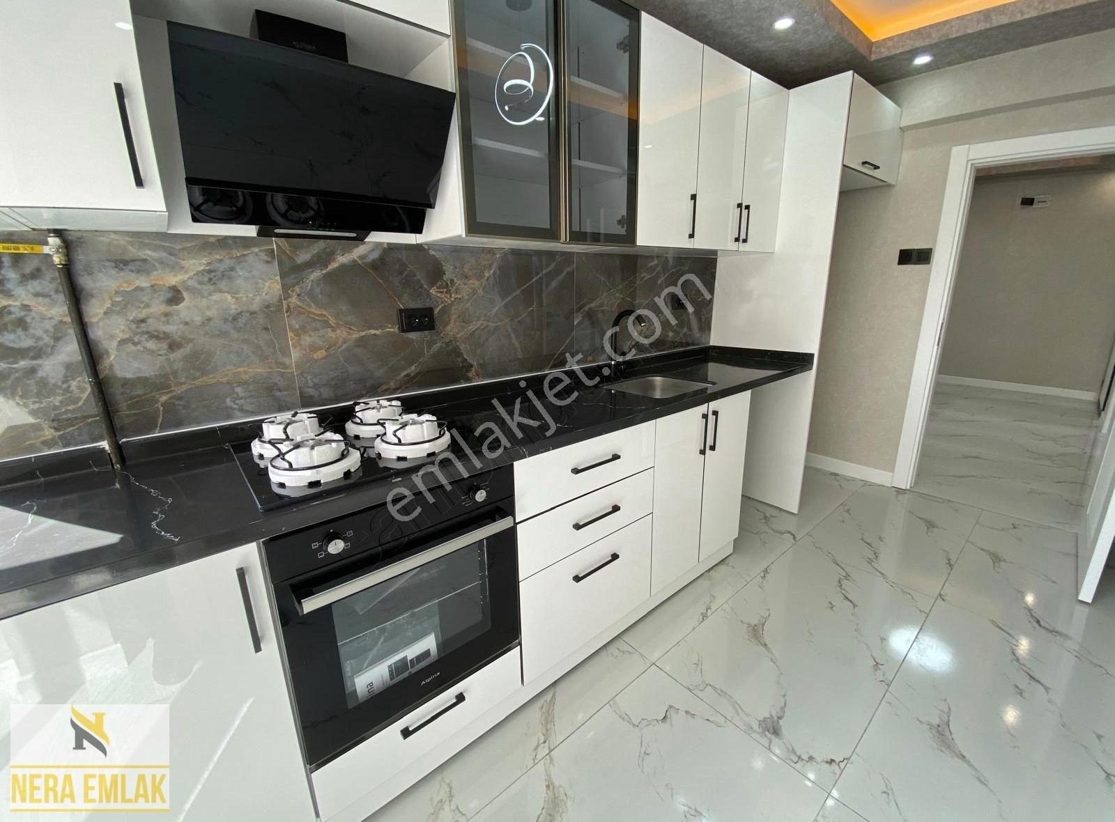 Etlik'de Full Yapılı Katta Full Yapılı Geniş M2 G.d Cepheli 3+1
