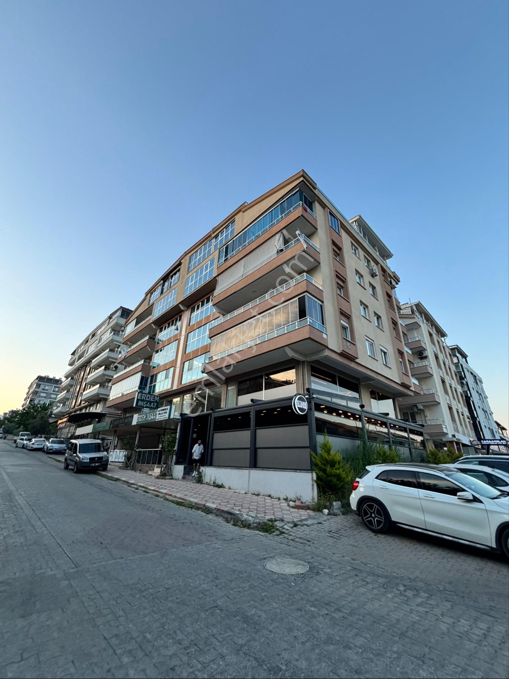 Tam Merkezi Konum 150m2 Asansörlü 3+1 Ayrı Mutfak Dubleks Daire