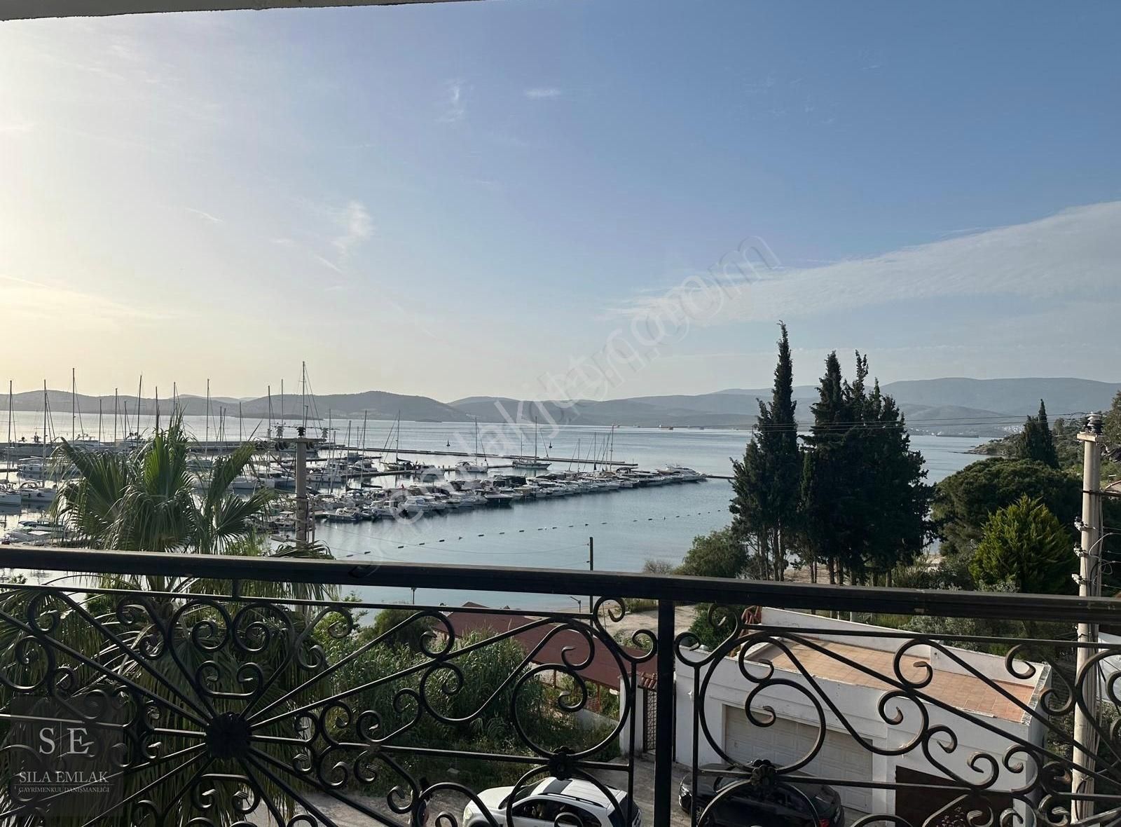 Güllük'te Marinaya Sıfır Geniş 2+1 Daire