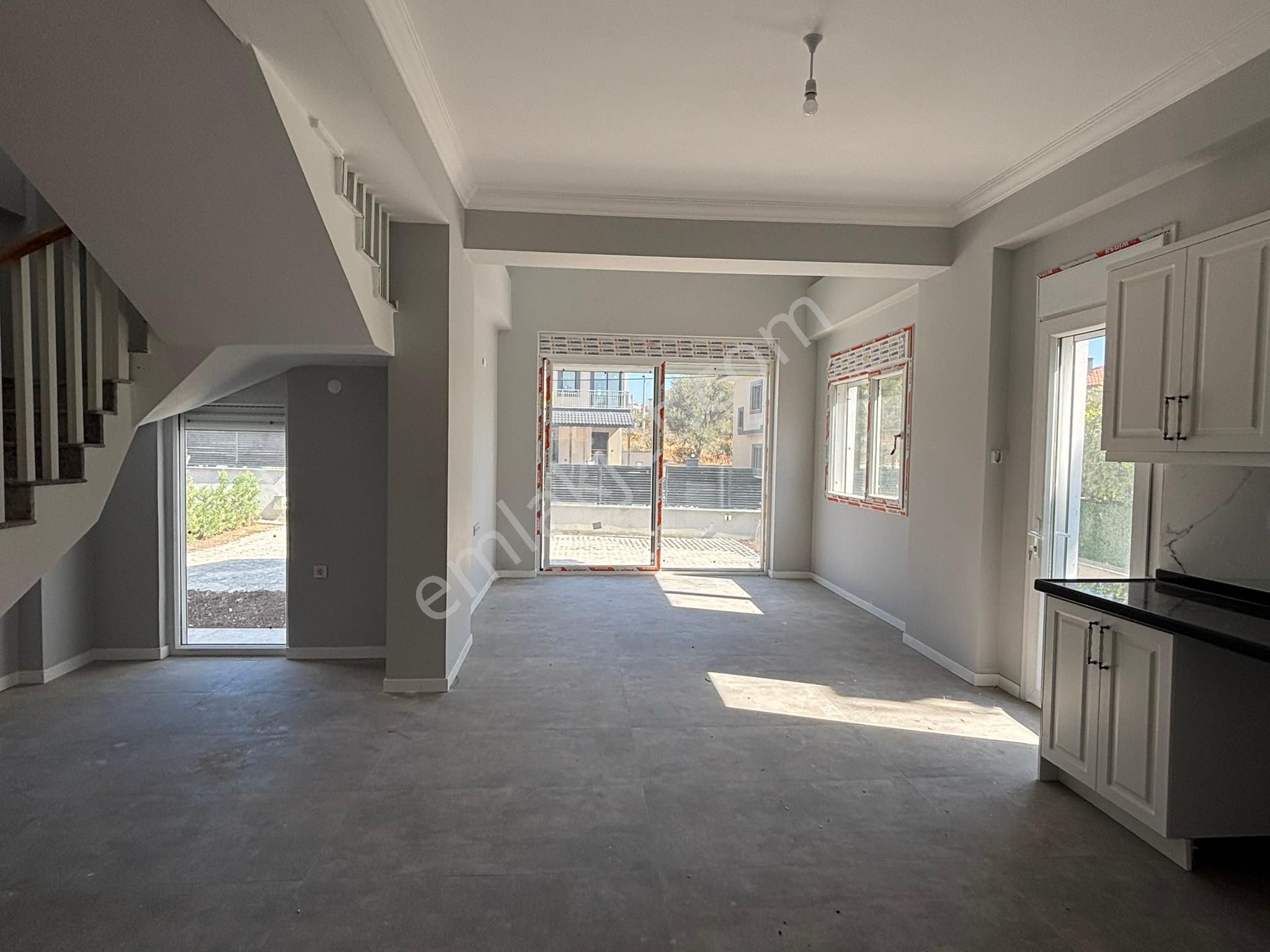 Denize 250 Metre Uzaklıkta Harika Villa - Görsel 15