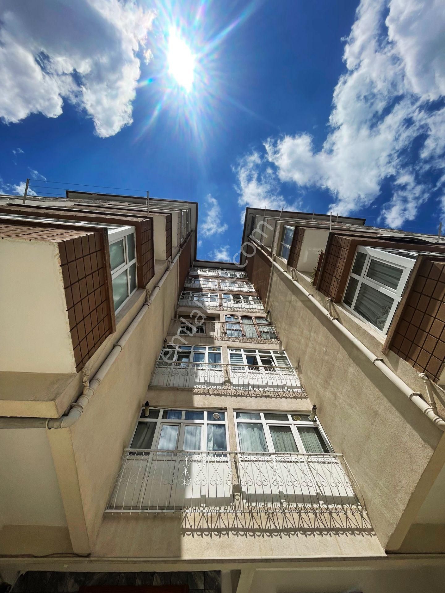 Mertcan Dan Gümüşpınar Mah Site İçinde 2+1 Full Eşyalı Kiralık