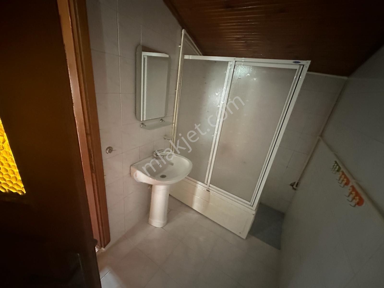 Goldhouse Dan Kiralık Bahçelievler Soğanlı Da 2+1 Teras Katı Daire