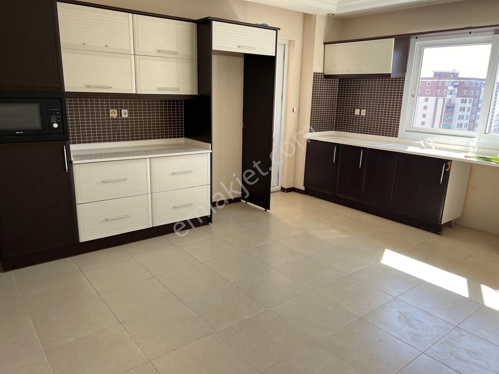 Adana Seyhan Pınar Mahallesinde Cam Kullelere Yakın 4+1 Full Kiralık Daire !!! Açıklama Oku!!