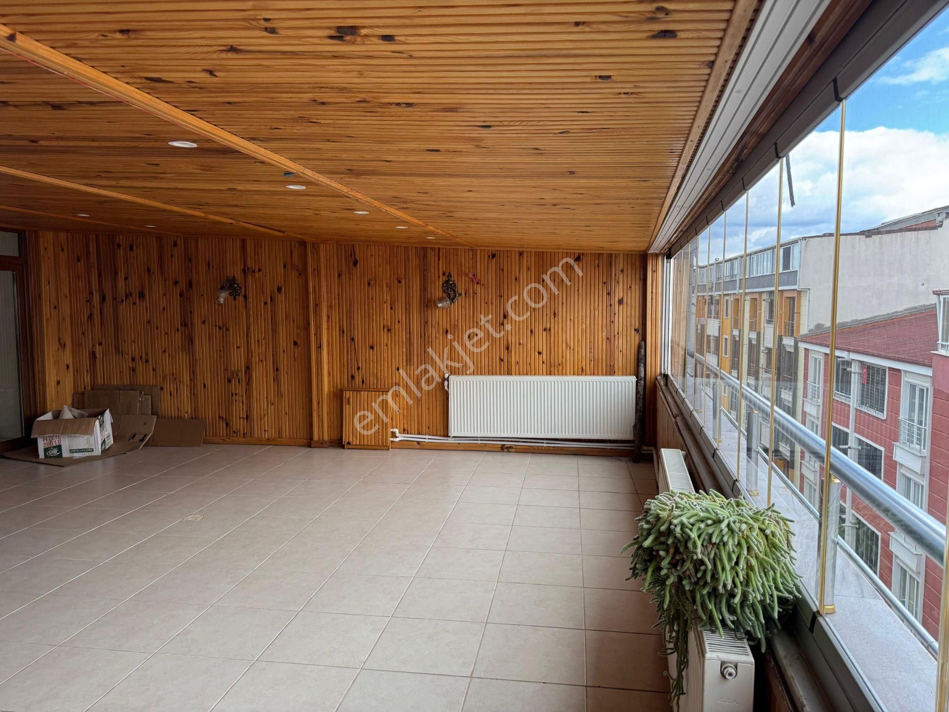 Karakaş Mahallesi Çarşı Merkezi Satılık 4+1 Dubleks Daire