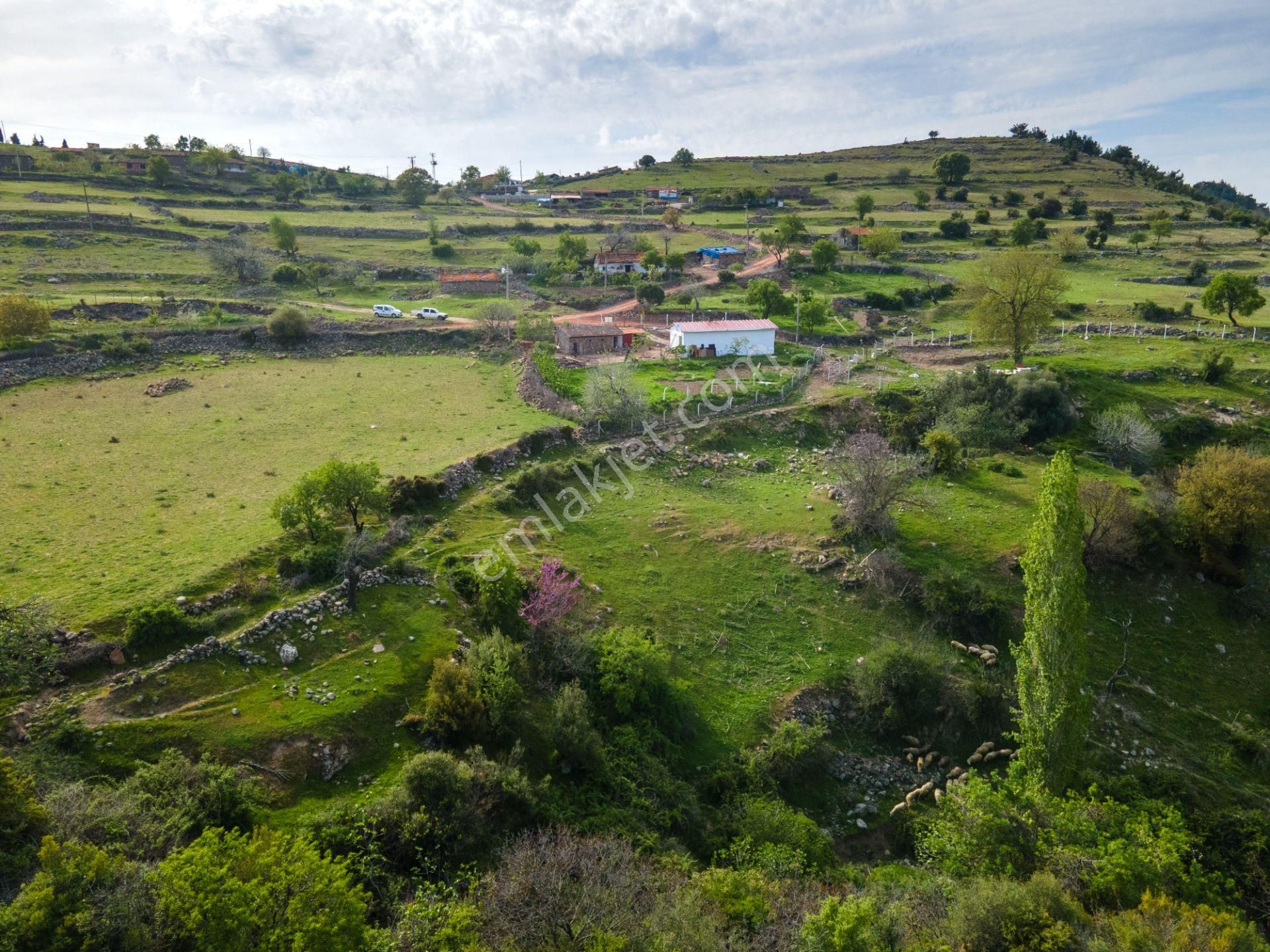 İzmir'de! 400m² Dikili Sahiline 1 Saat! Bergamaya 30 Dk ! İmarlı
