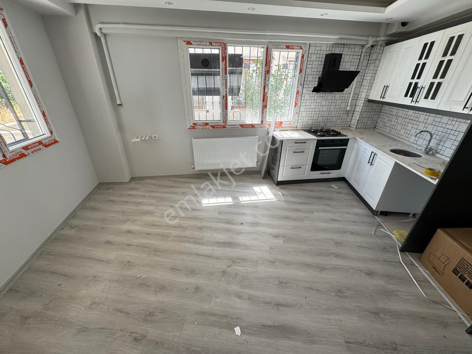 🏡muradiye Mahallesi 🏡 ✅2+1 60 M2 3 Katlının Zemin Katı ❇️kombi Dogalgazlıı