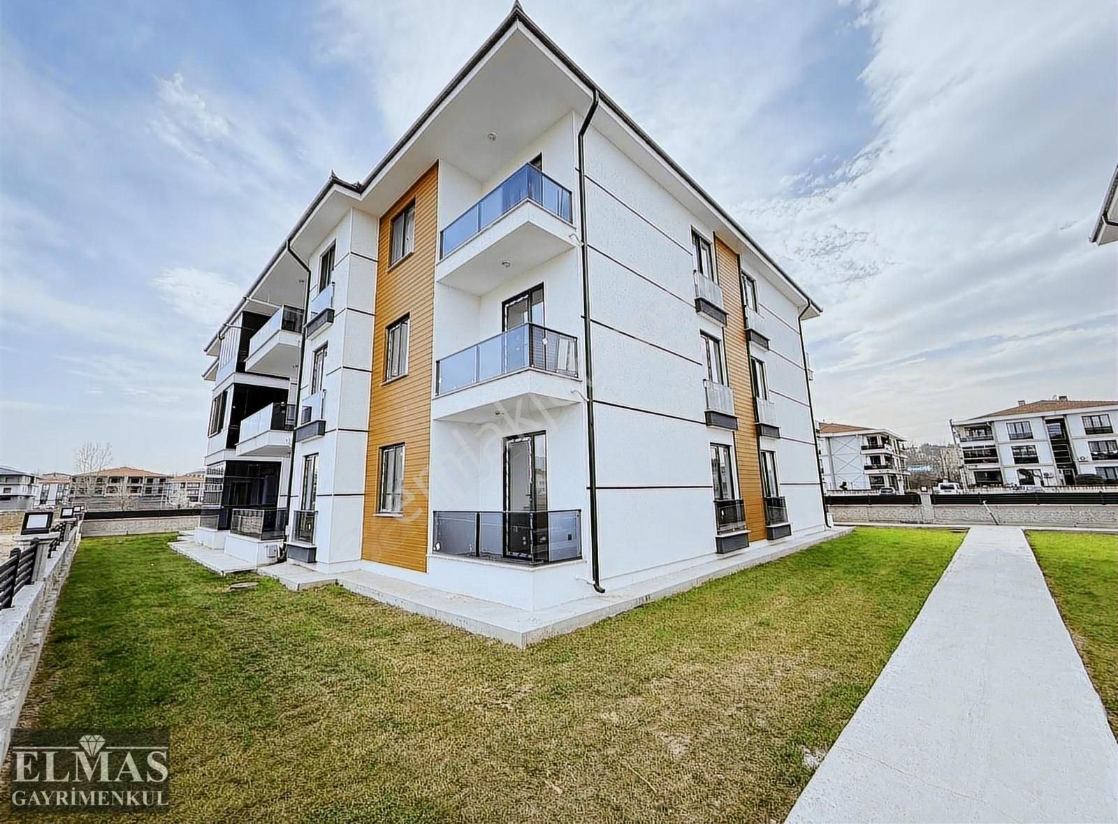 Sakarya Arifiye Fatih Mah.kiralık 3+1 Daire