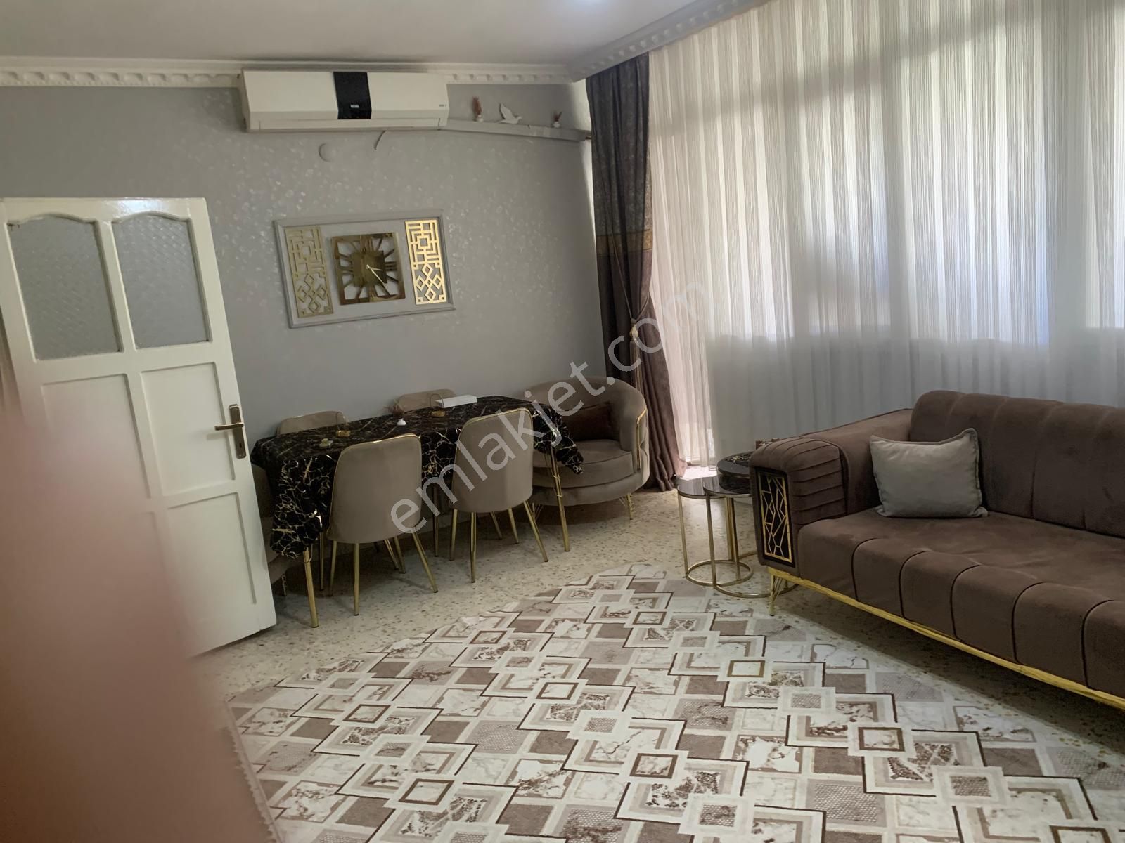 Azger Emlaktan Şair Nabi,de 2+1 Satılık Daire