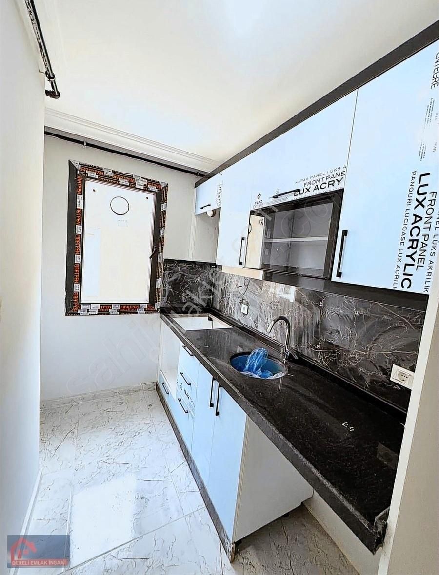 Tapu Masrafı Yok K,çekmece İnönü Mahallesi 4+1büyük Teraslı