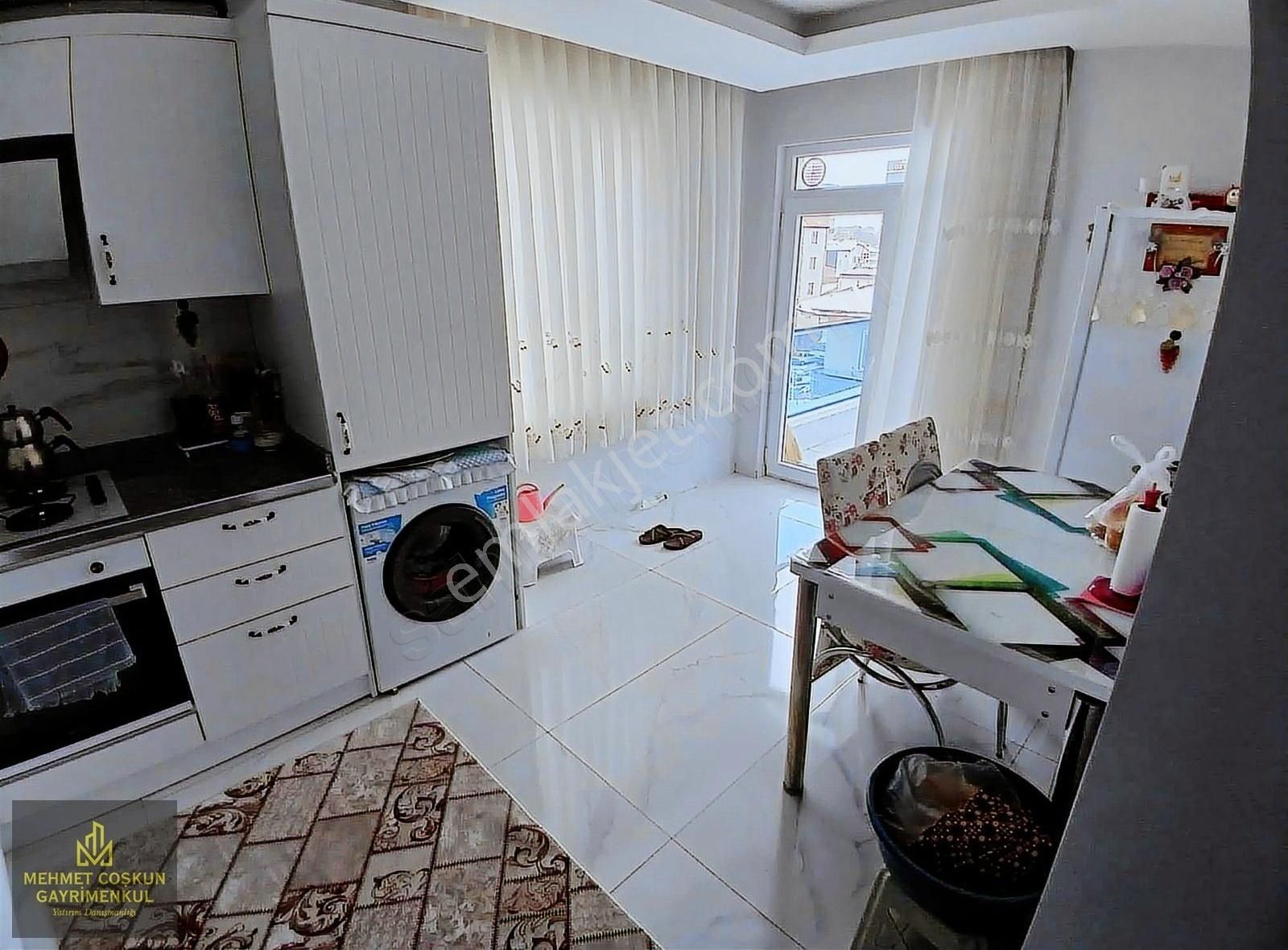 Ortaköyde Merkezi Konumda Sıfır Ayarında Kapalı Mutfak 3+1 Daire