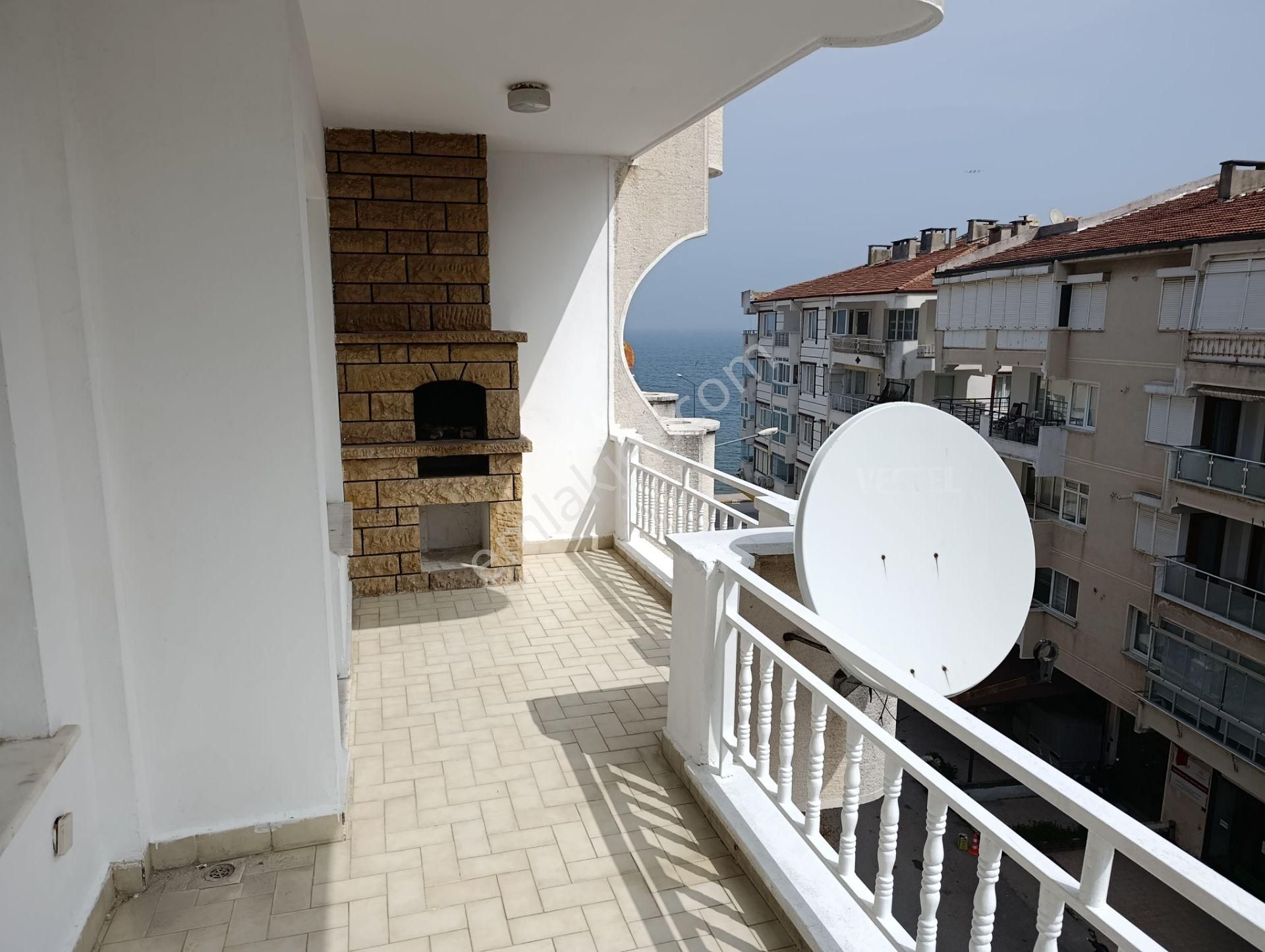 Çınarcık Harmanlar Mh.'de Sahile 2 Binada, 3+1 Doğalgazlı Boş Kiralık Daire