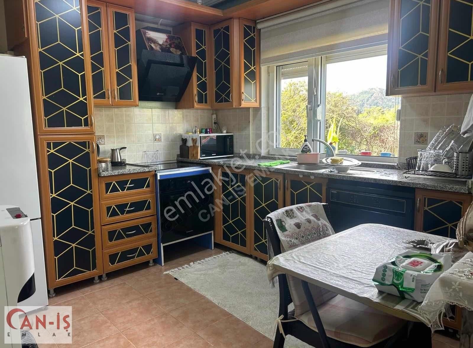 Çamyuvada Denize 100 Metre 3+1 Ful Eşyalı Villa Can-iş Emlak