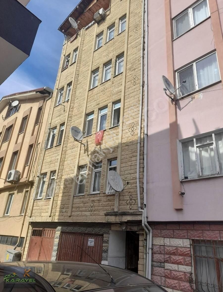 Adapazarı Merkezde Pabuçcular Mahallesinde 2+1 Satılık Daire.