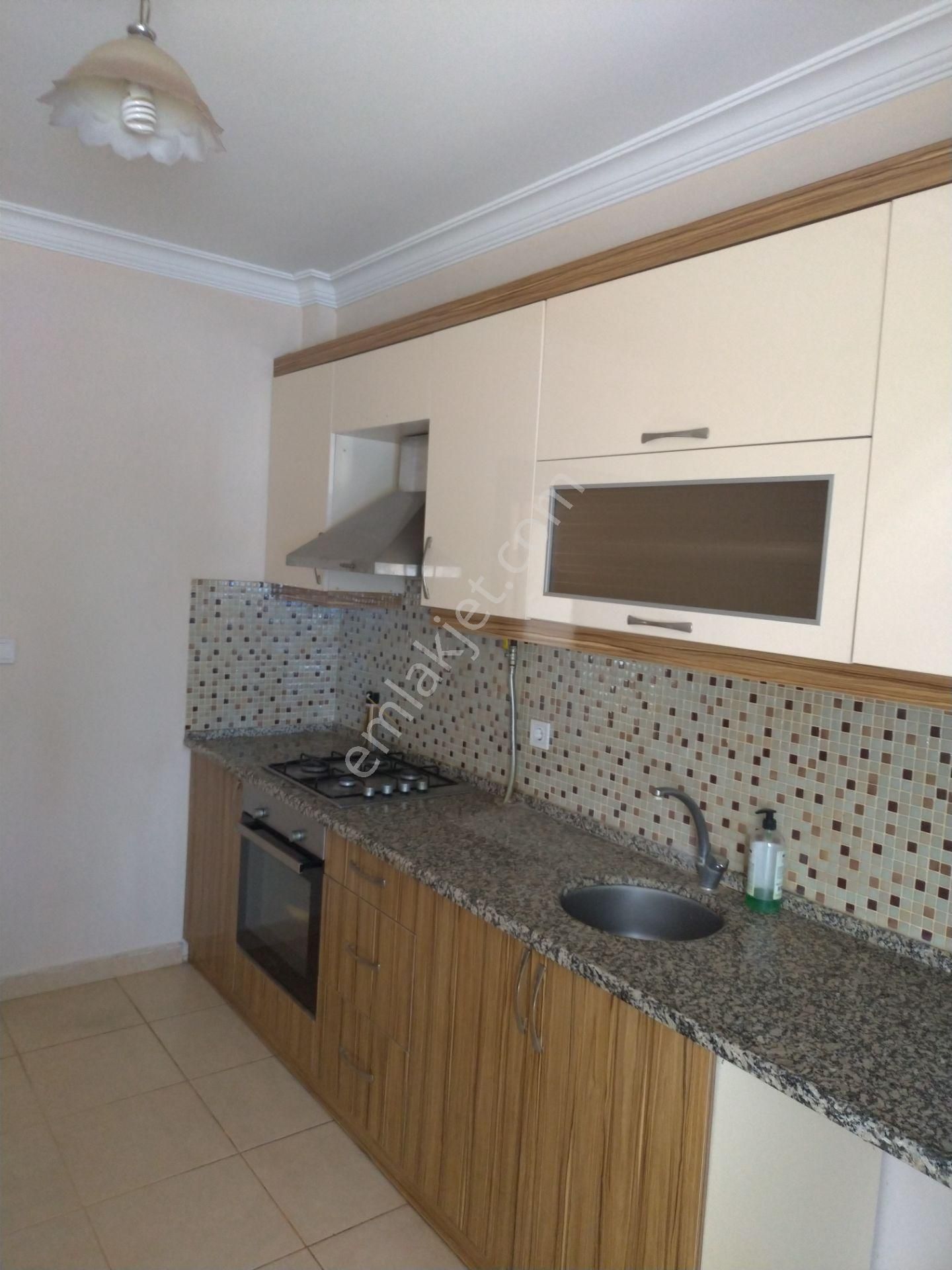 Menemen Gaybi Mah. Kiralık 2+1 Ara Kat Yeni Daire