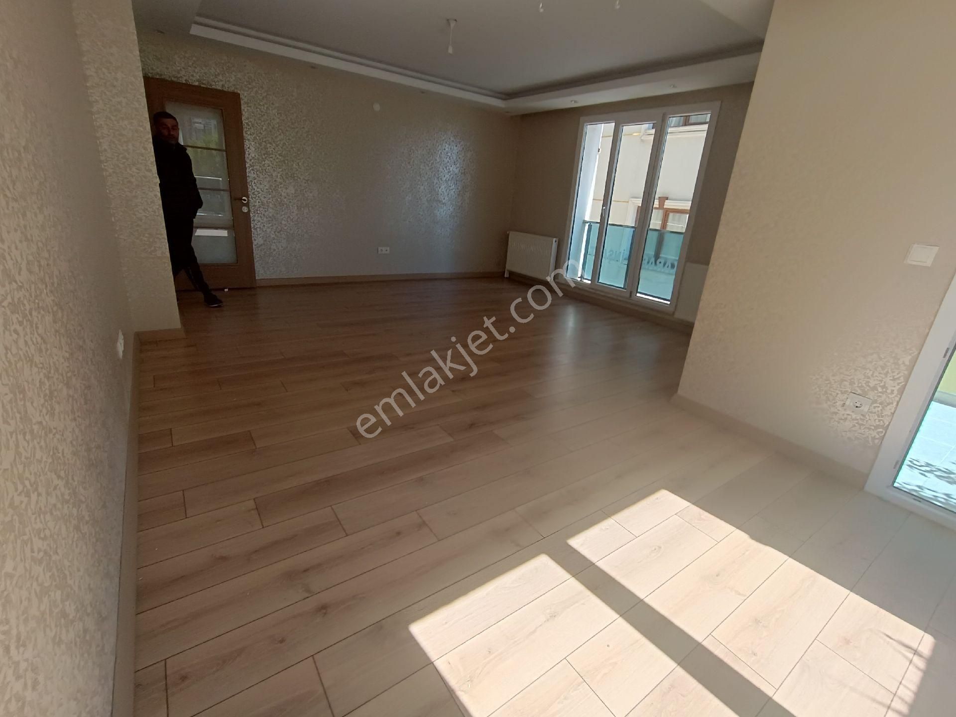 Kavakli Merkezde Kiralik 3+1 Daire