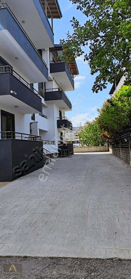 Yeşilova Merkezde 2+1 105 M2 Satılık Yeni Daire