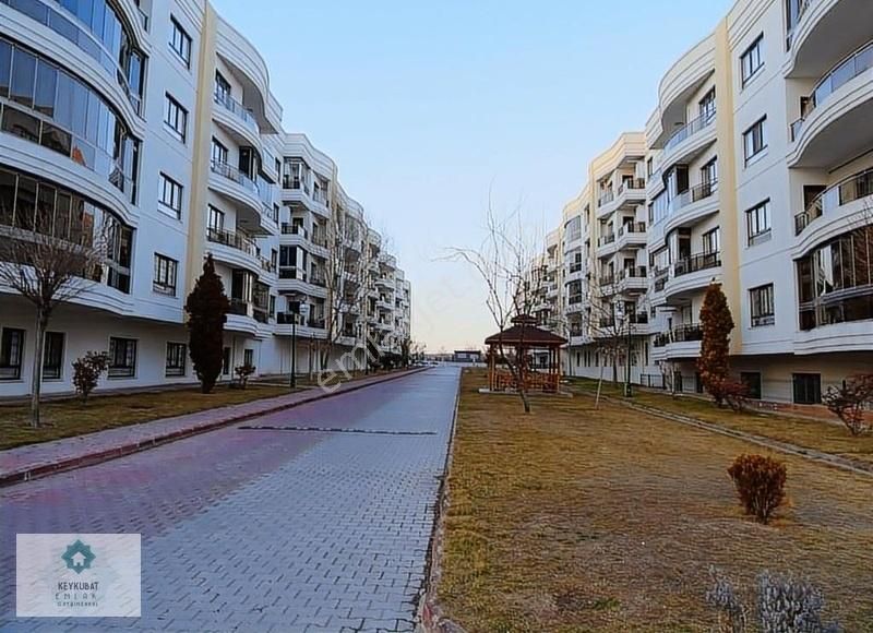 Keykubat'tan Bakyapıda 2+1 Eşyalı Arakat Kiralık Lüx Daire
