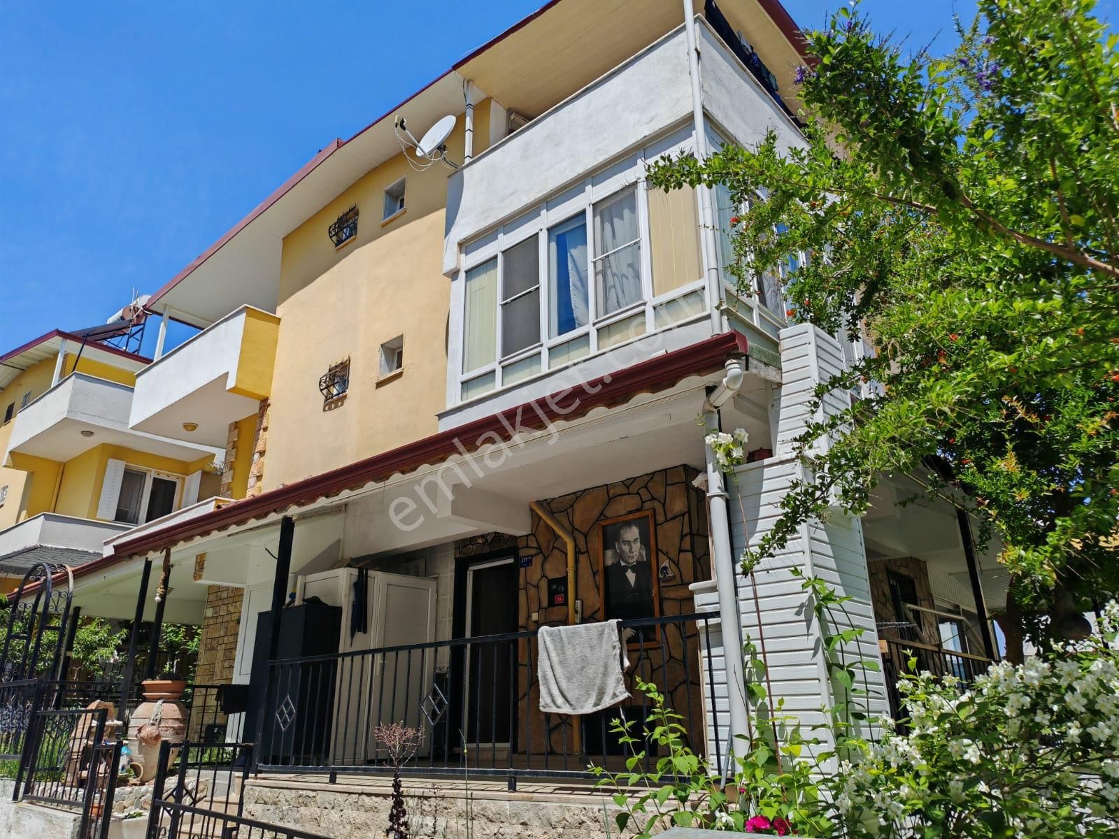 Kuşadası Soğucak Bölgesinde 3+1 Trıpleks Satılık Uygun Fiyatlı Yazlık - Villa
