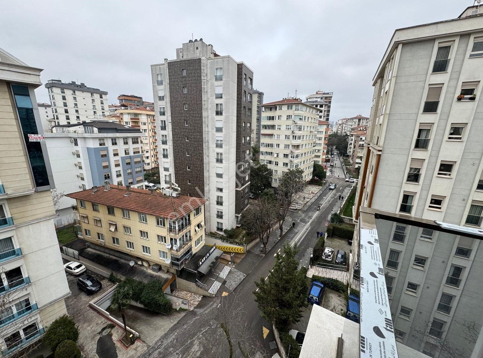 Feneryolu 'nda Caddeye Yürüme Mesafesi Satılık 3+1 Sıfır Net 107 M2 Daire
