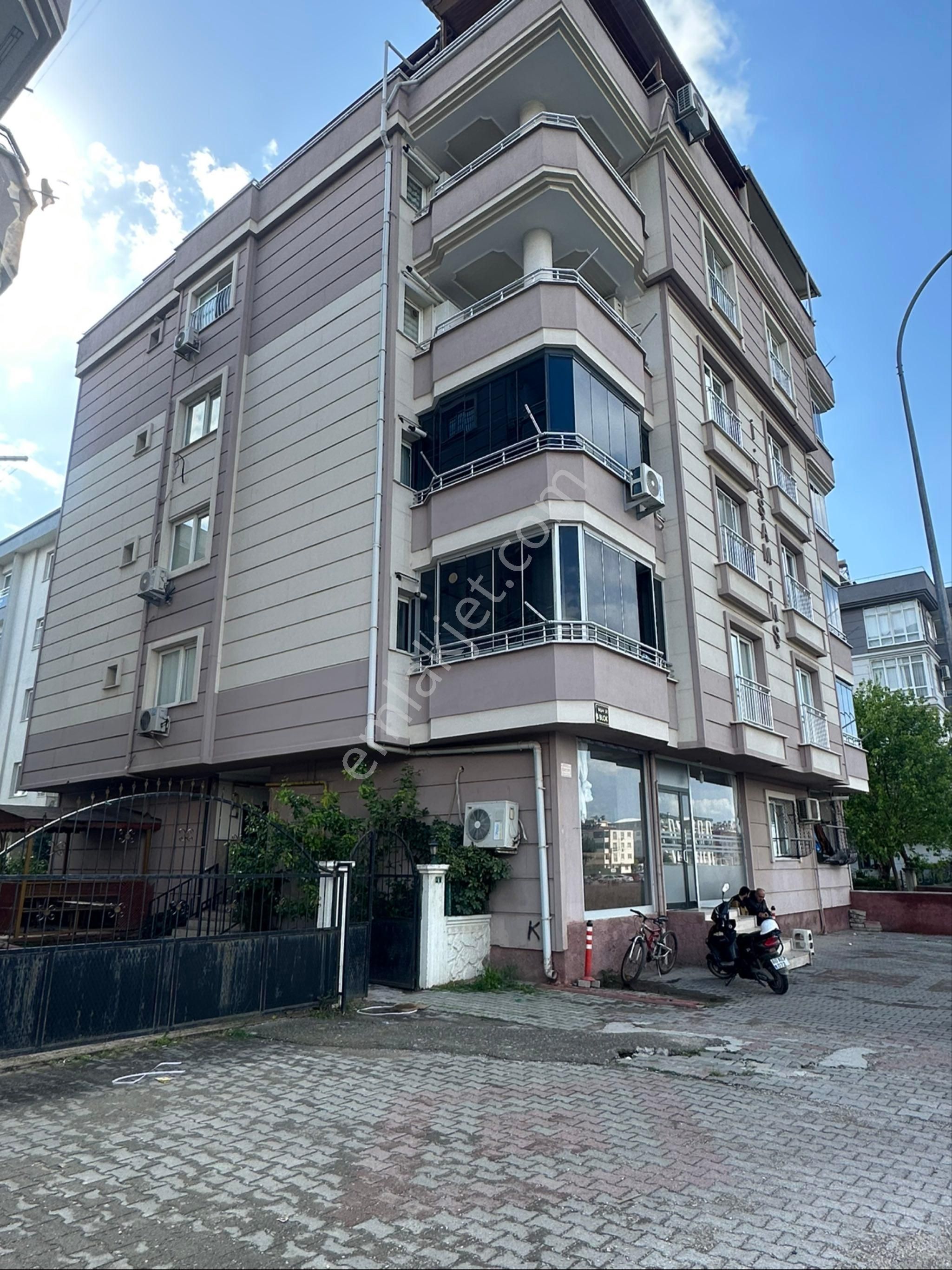 Saim Okulu Yanı Satlık Daire