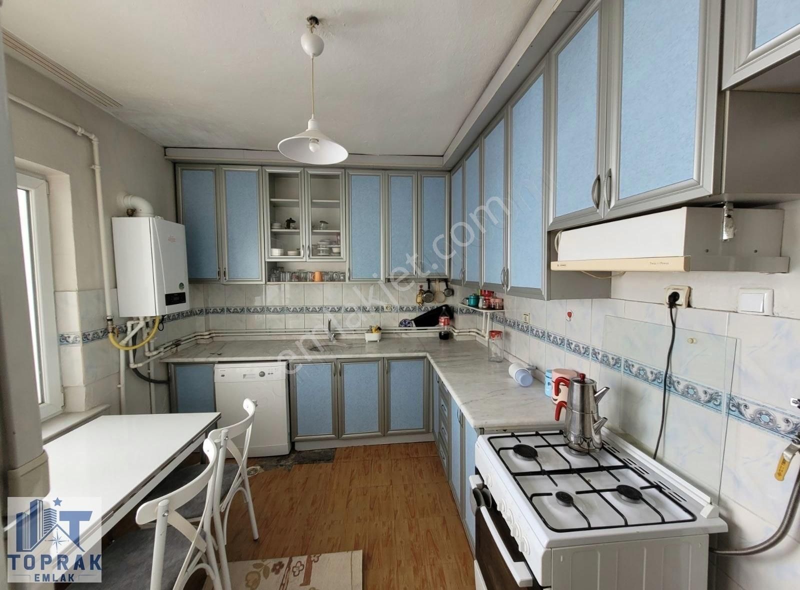 Toprak Emlaktan Sütlüce Mh Eğitimciler Cd Ykn Eşyalı Kiralık 2+1