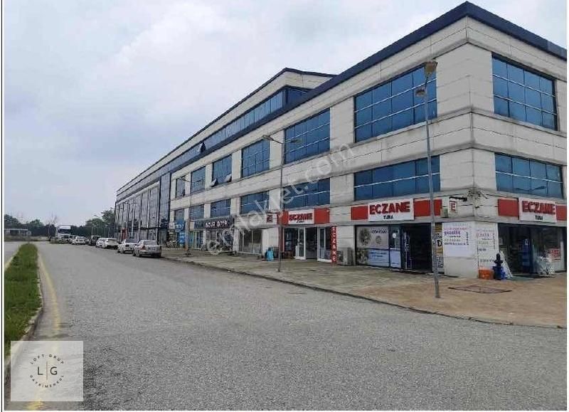 Sakarya Akyazı Akçarşı Avm'de Satılık 80m2 Dükkan