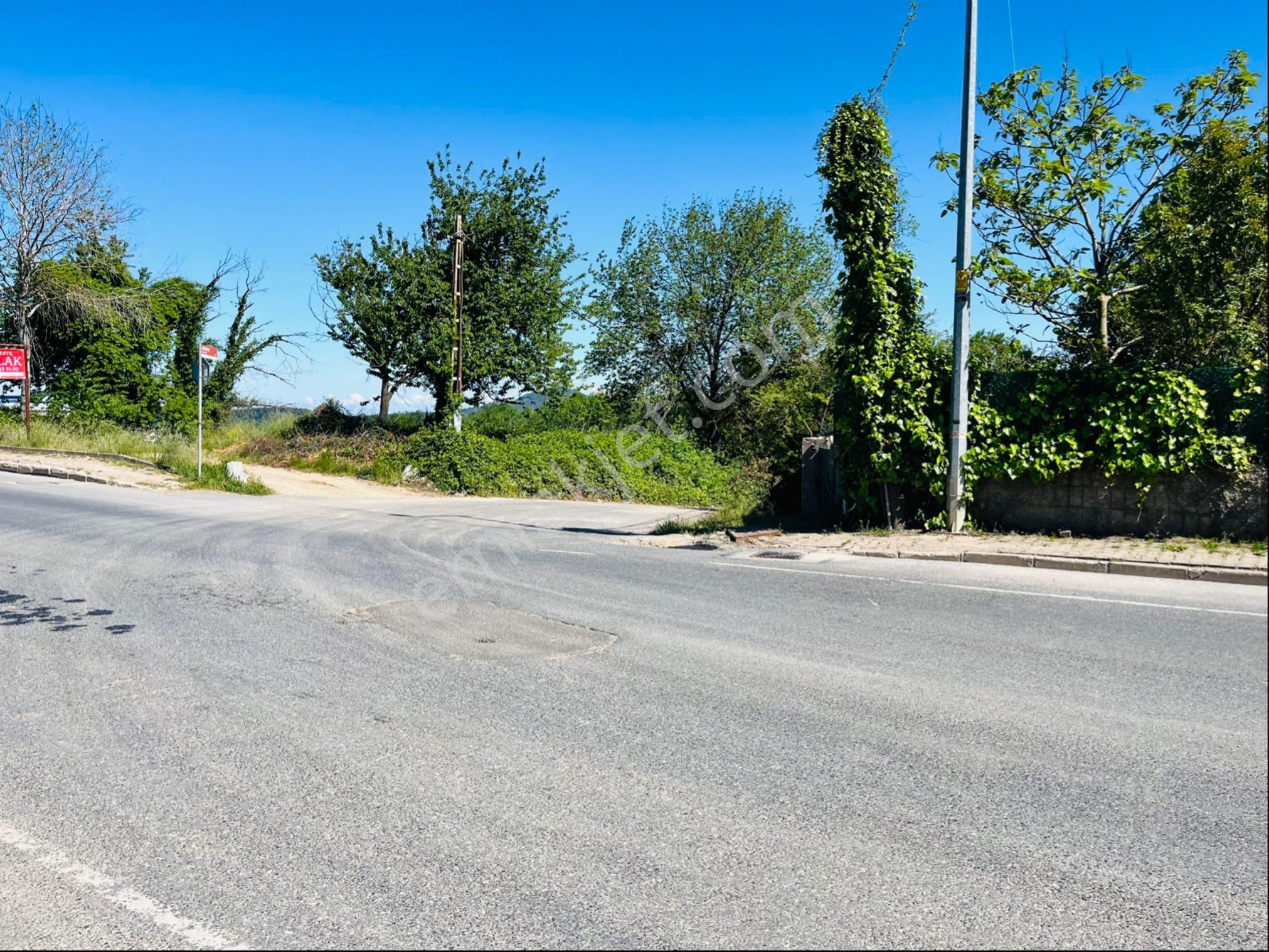 Çekmeköy Reşadiyede Yol Üstü Köşe Parsel - Görsel 2