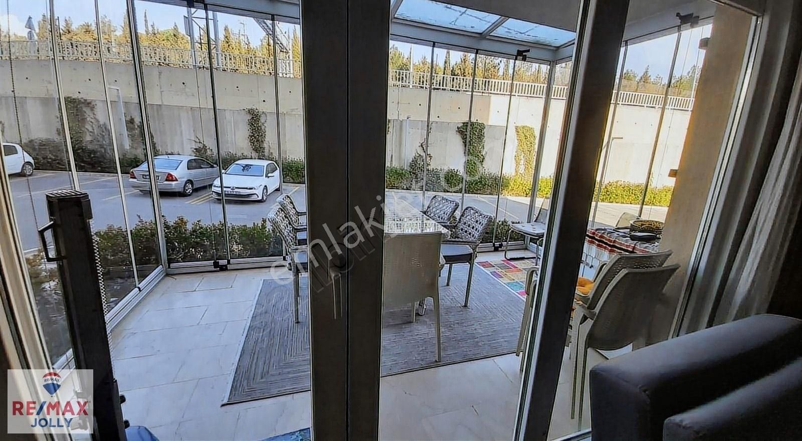 Oyak Buca 2.etap Satılık 1+1 Daire Serdar Yakın Remax Jolly