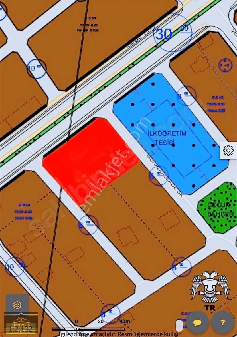 Düzenli Yatırım'dan Kanal Caddesi 3 Cepheli Ticariye Uygun Arsa