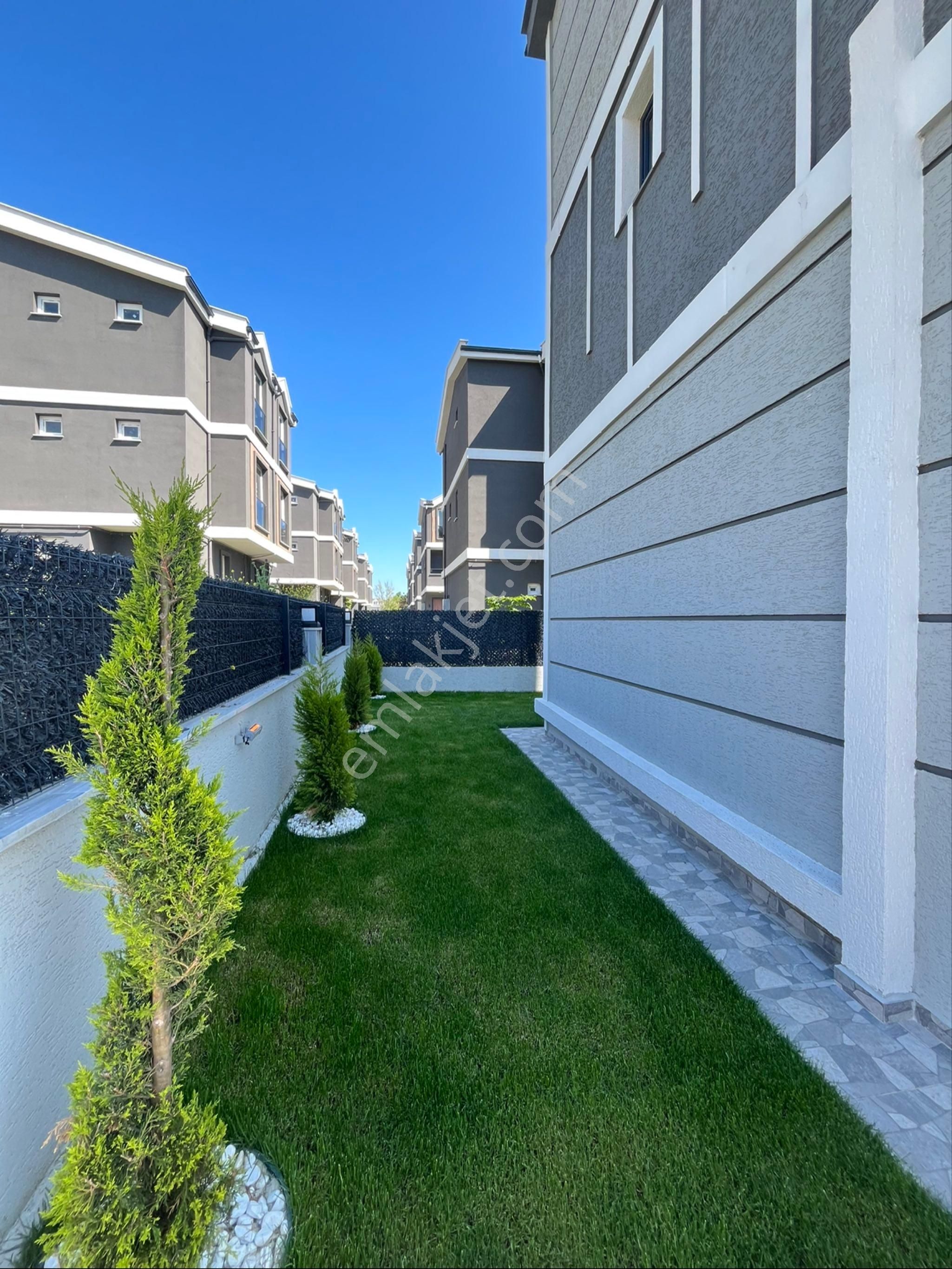 Ata Gayrimenkul,den Denize Yürüme Mesafesinde 4+1 Lüks Villa - Görsel 5