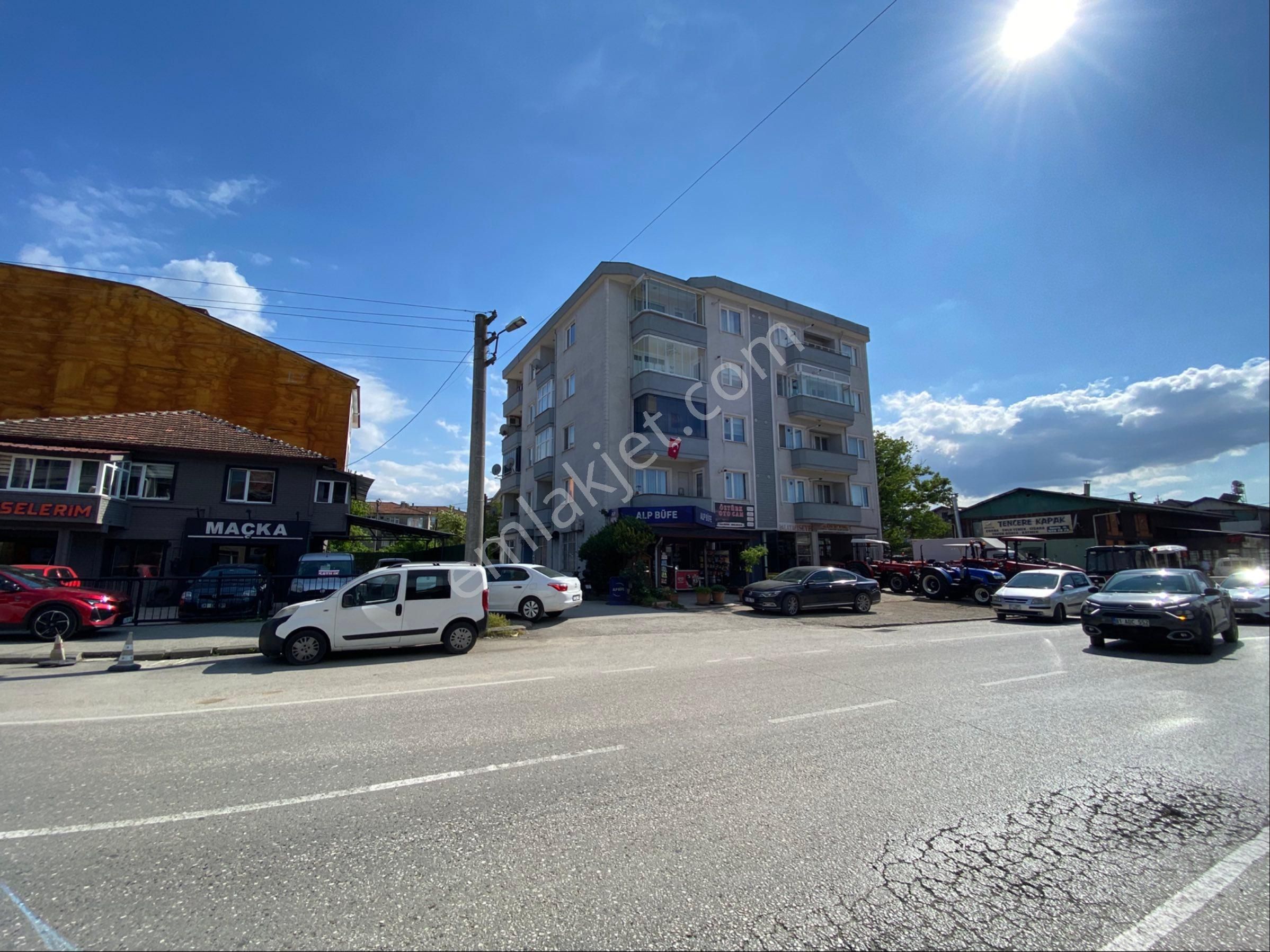 Akmanoğlu Emlak'tan Satılık 2+1 100 M2 Rasim Betir Paşa Bulvarında