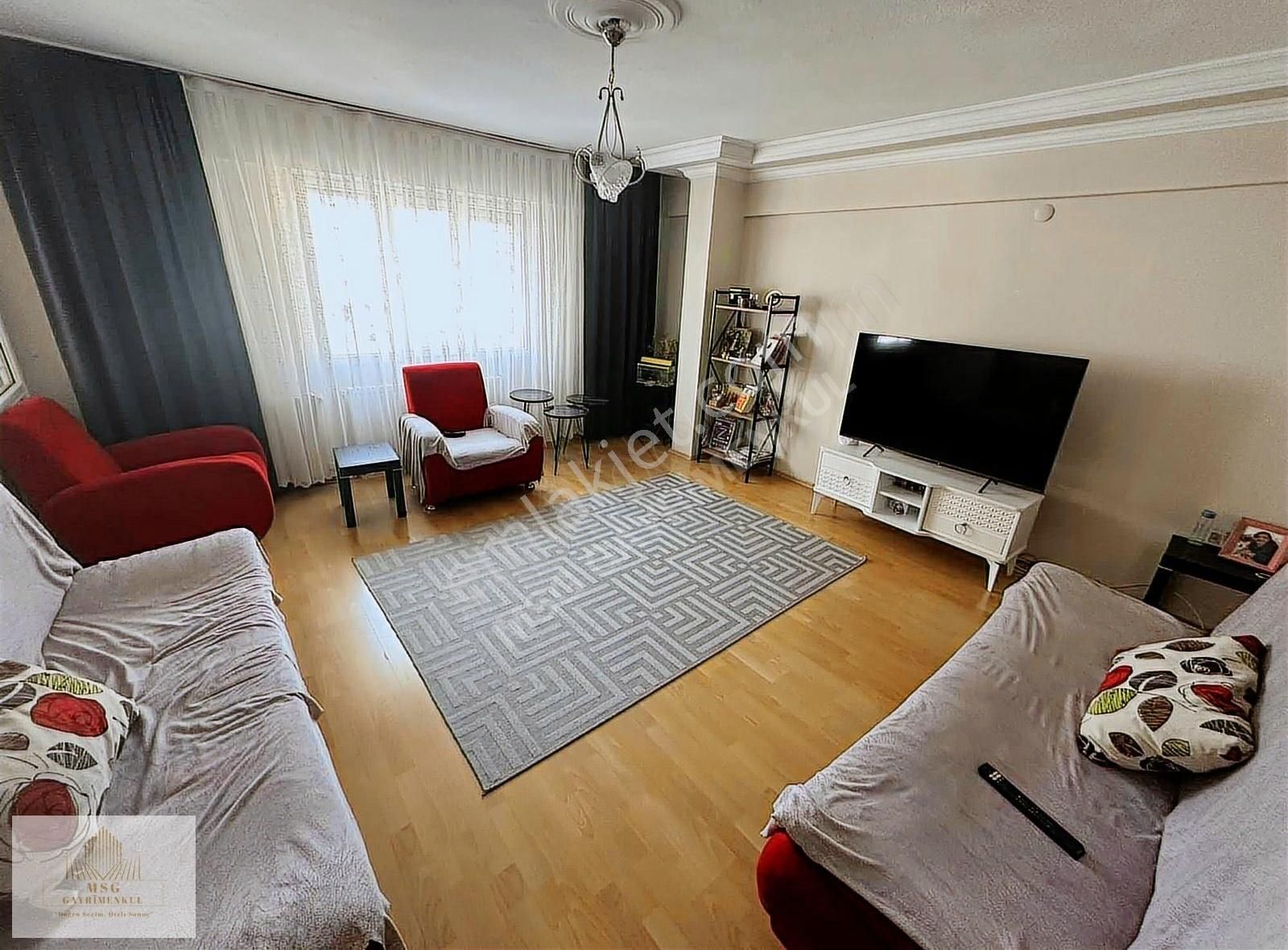 Msg'den Merkezi Konumda Genç Binada Geniş Otoparklı 3+1 Daire