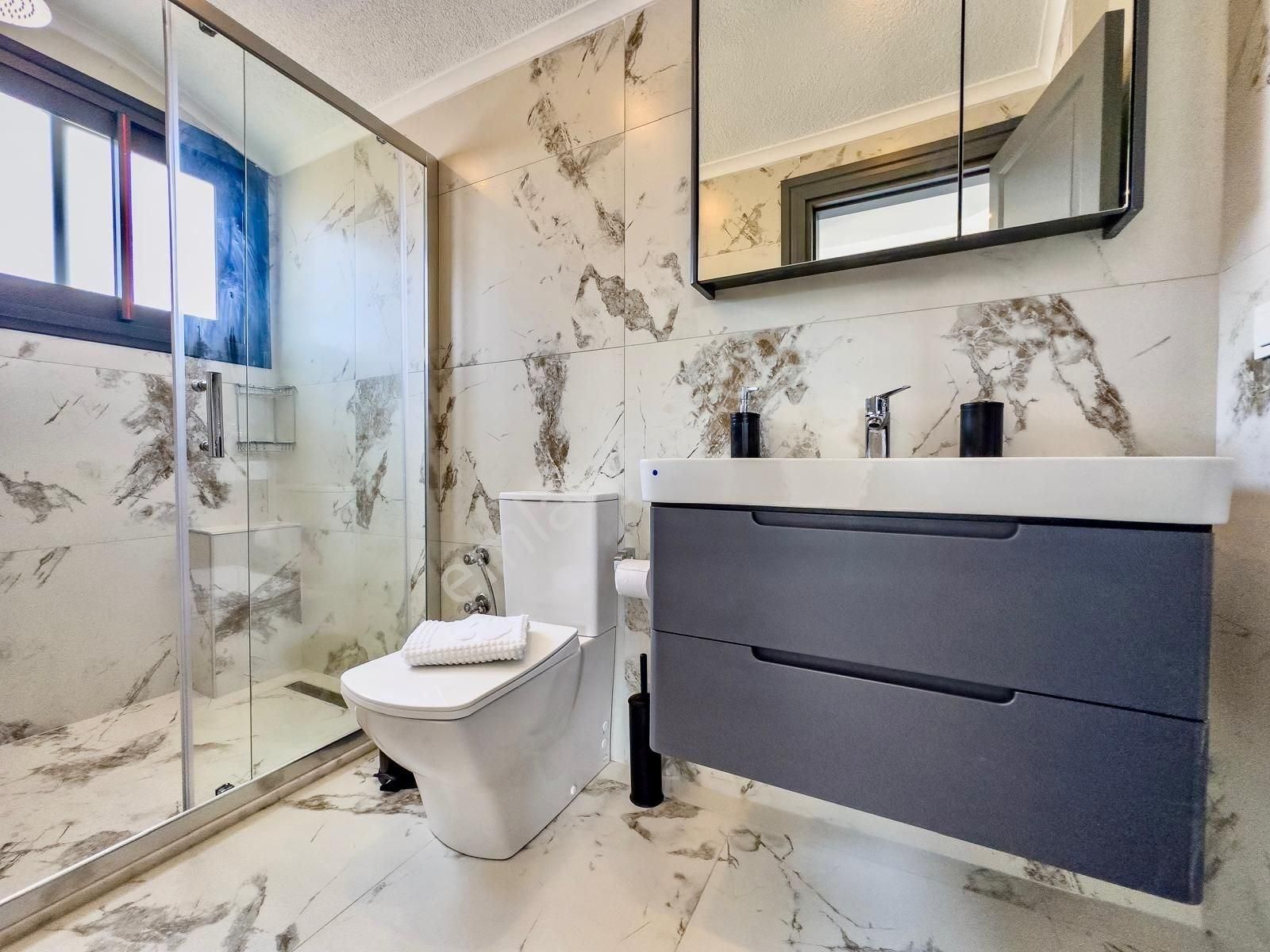 Fethiye Hisarönünde Satılık Lüks Ve Modern Villa