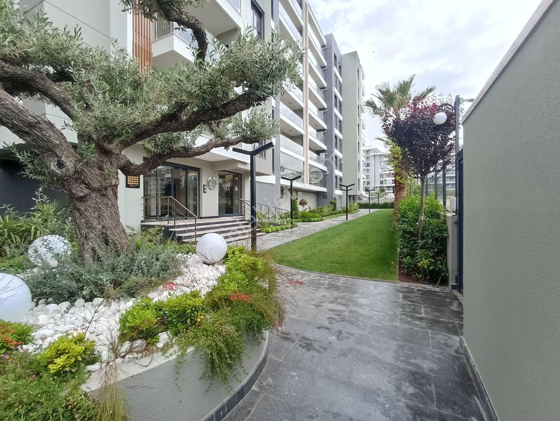 Menemen Koyunderede Havuzlu Lüx Sitede Sıfır 3+1 Daire N-19 - Görsel 31