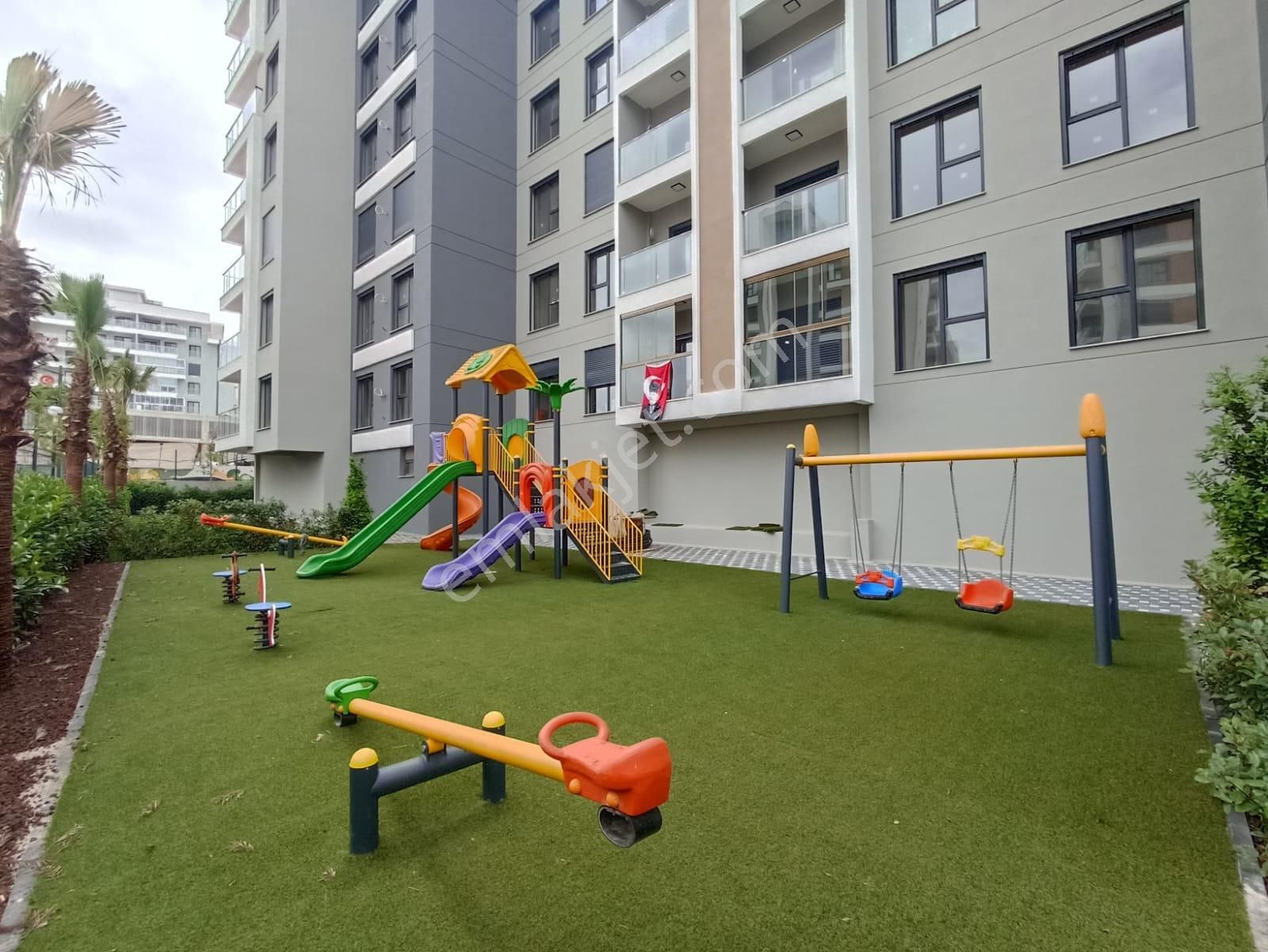 Menemen Koyunderede Havuzlu Lüx Sitede Sıfır 3+1 Daire N-19 - Görsel 32