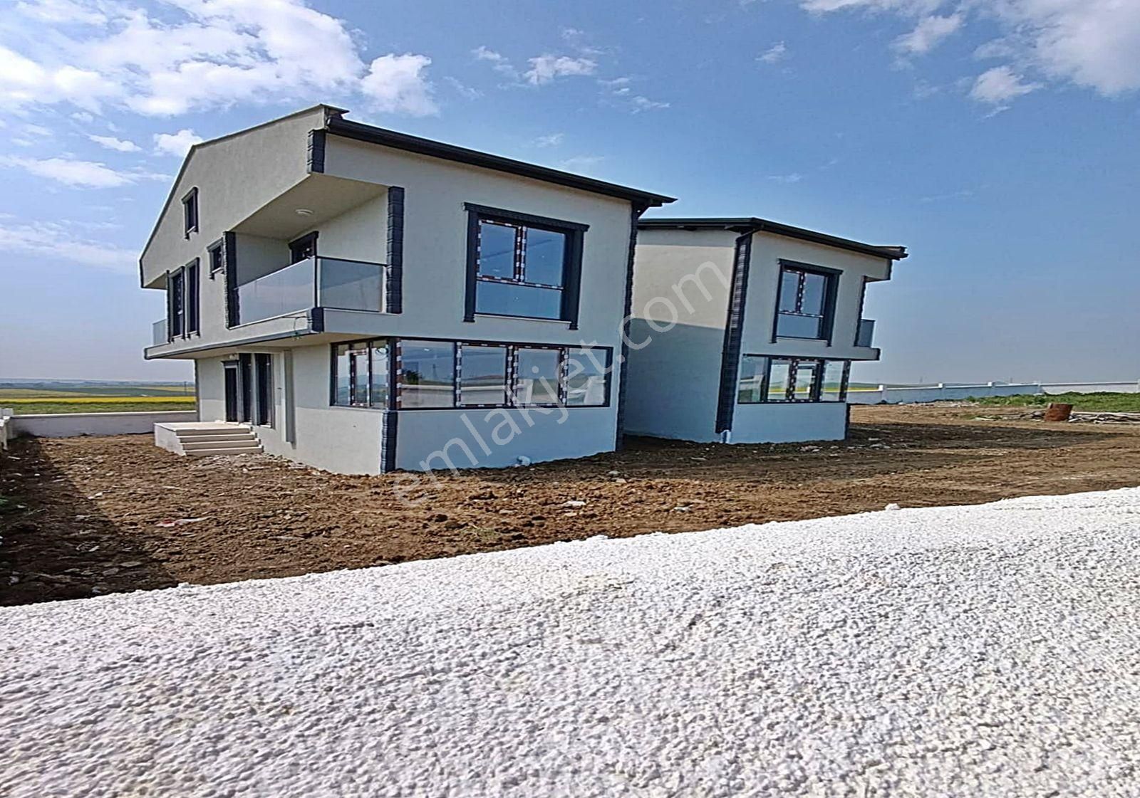 Marmara Ereğli Kameradere'de Sıfır 3+1 220m2 Kelepir Villa Satışta !!!