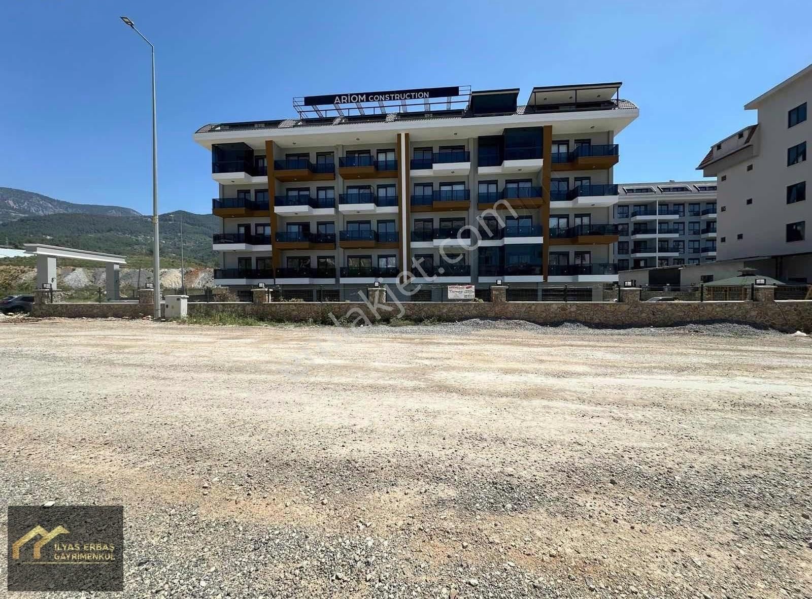 Oba Mahallesinde Satılık 4+1 180 M2 Site İci Dupleks Daire