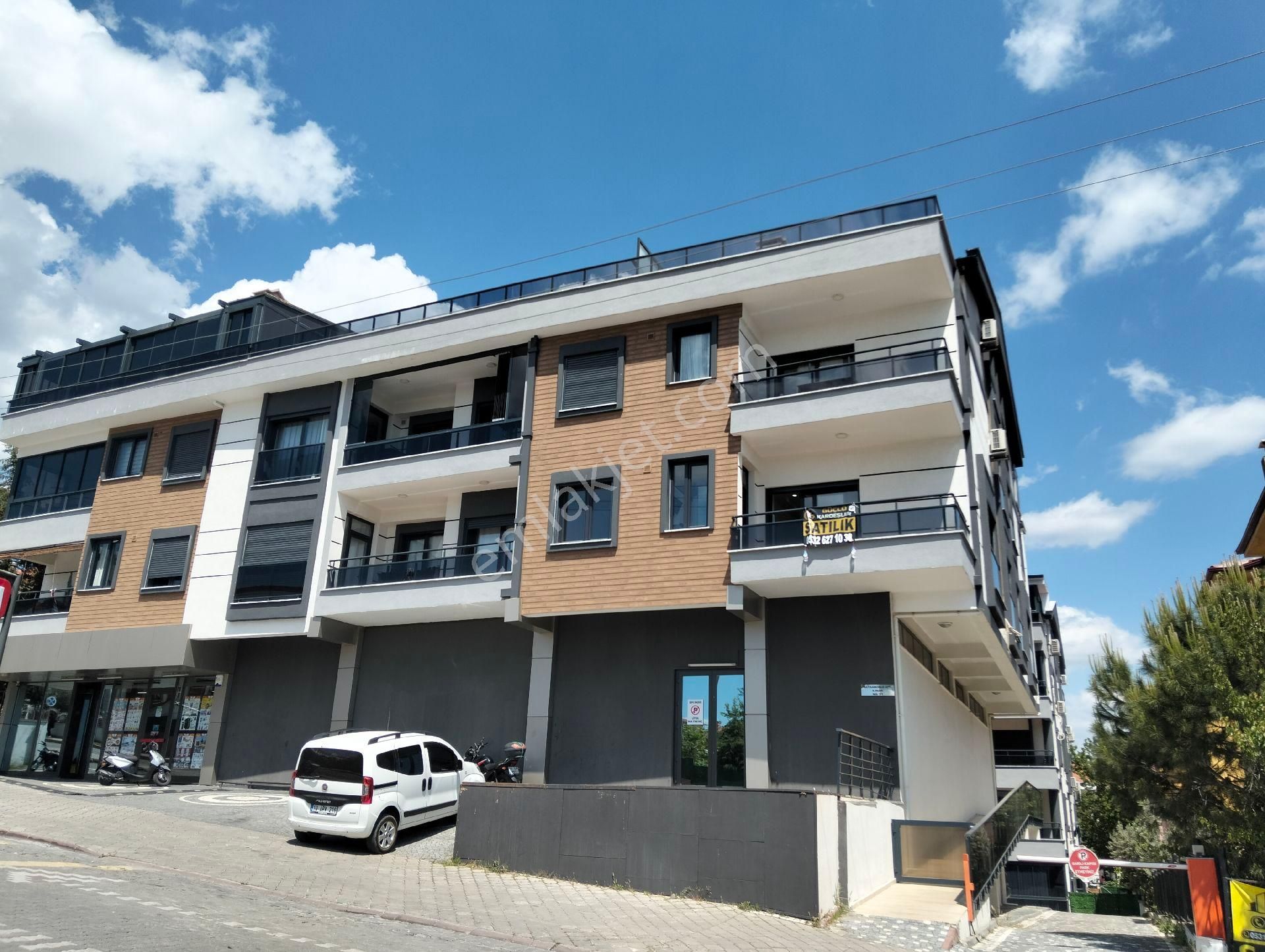 Güçlü Kardeşlerden Altınoluk Da 2+1 Ayrı Mutfak Yeni Daire