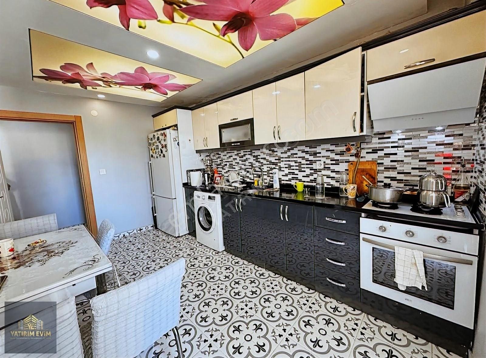 Güvenlikli Site İçinde Havuz Cephe İskanlı Kombili 3+1 - Görsel 15