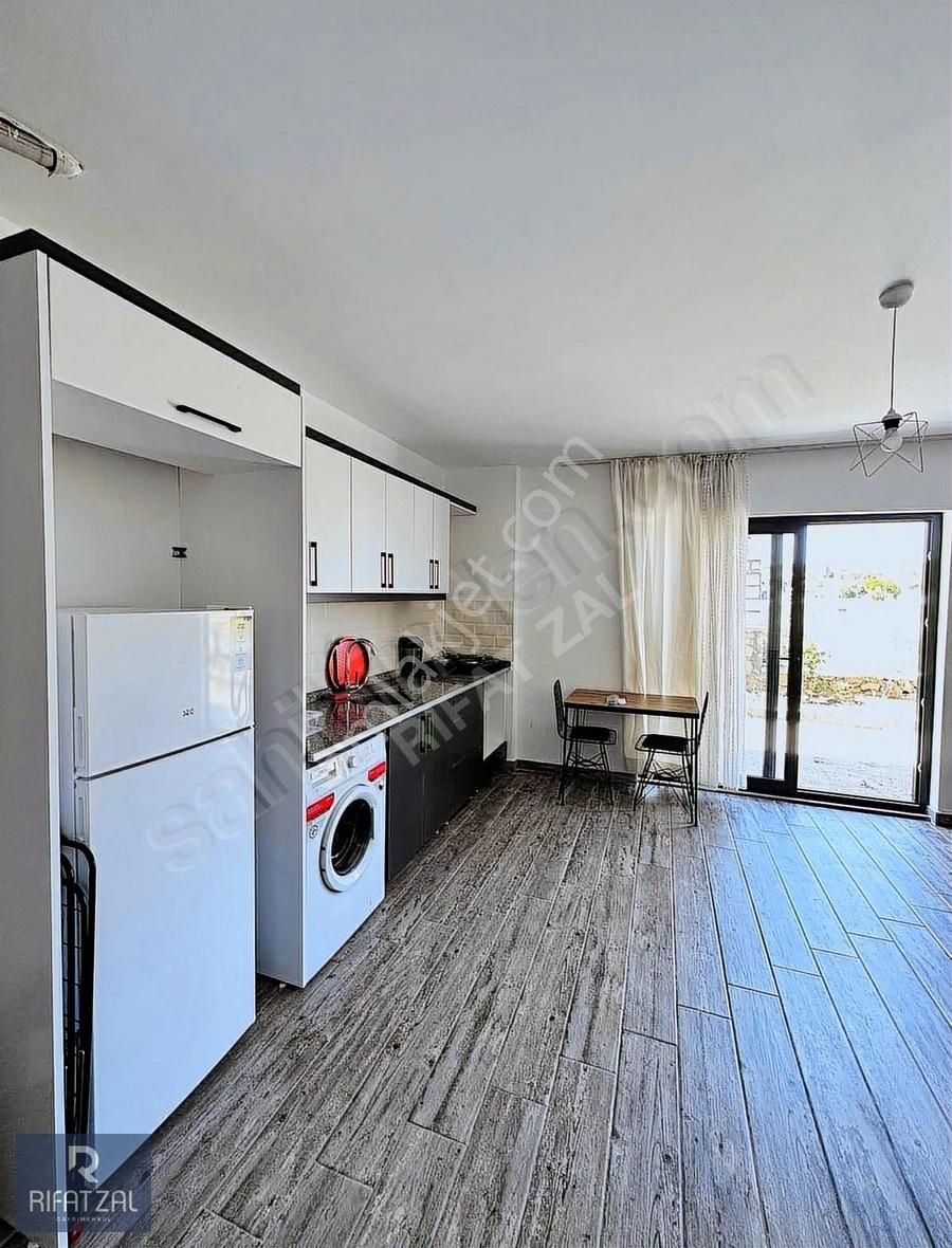 Küçükköyde Site İçi 1+1 Full Eşyalı Klimalı Havuzlu Daireler
