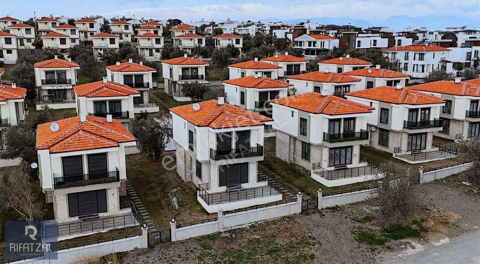 Gömeç Karaağaç Mah. Denize 200 M Mesafede Satılık Villa