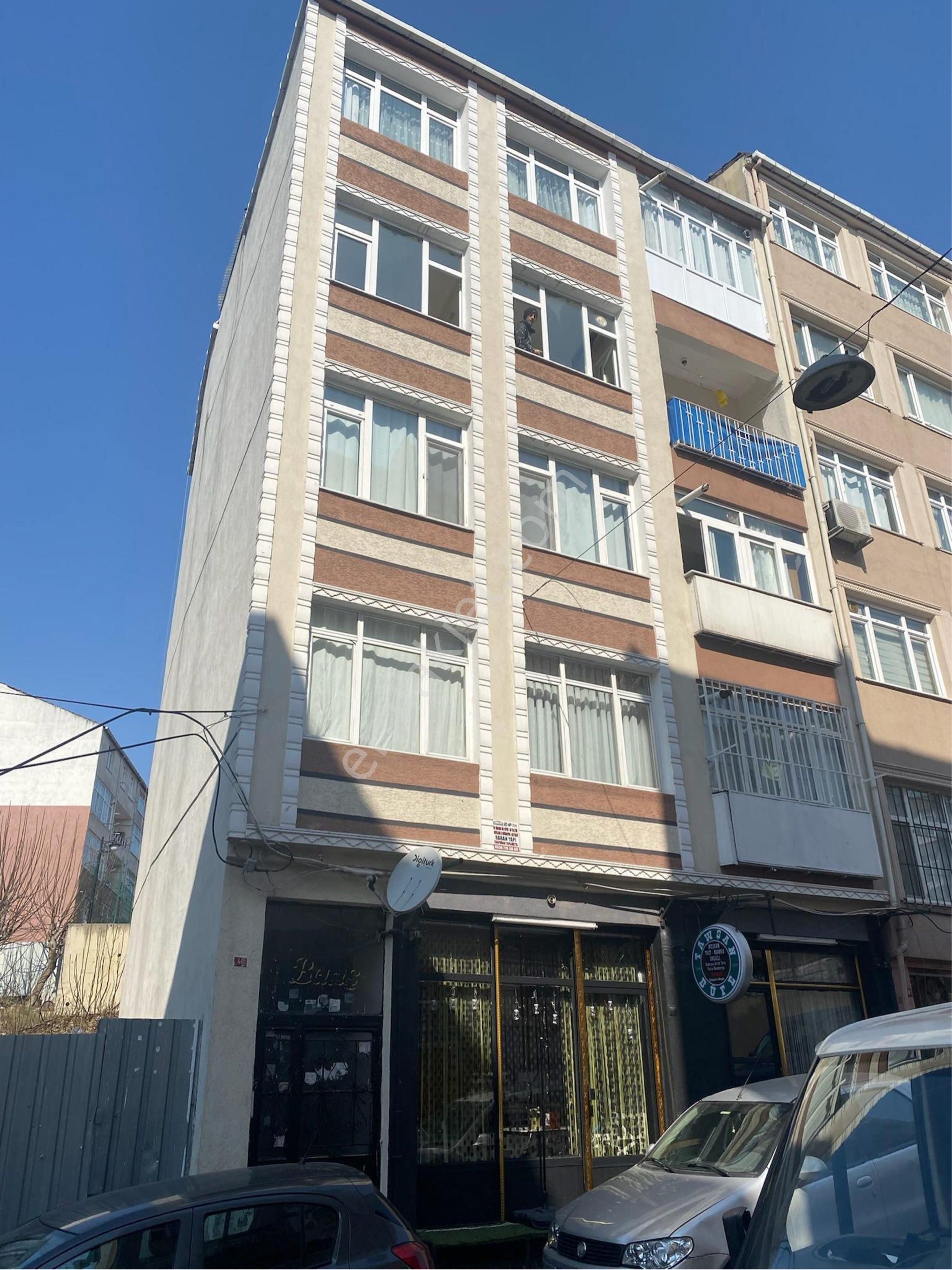 Satılık 3+1 Fevzi Paşa Cad 10 Adım
