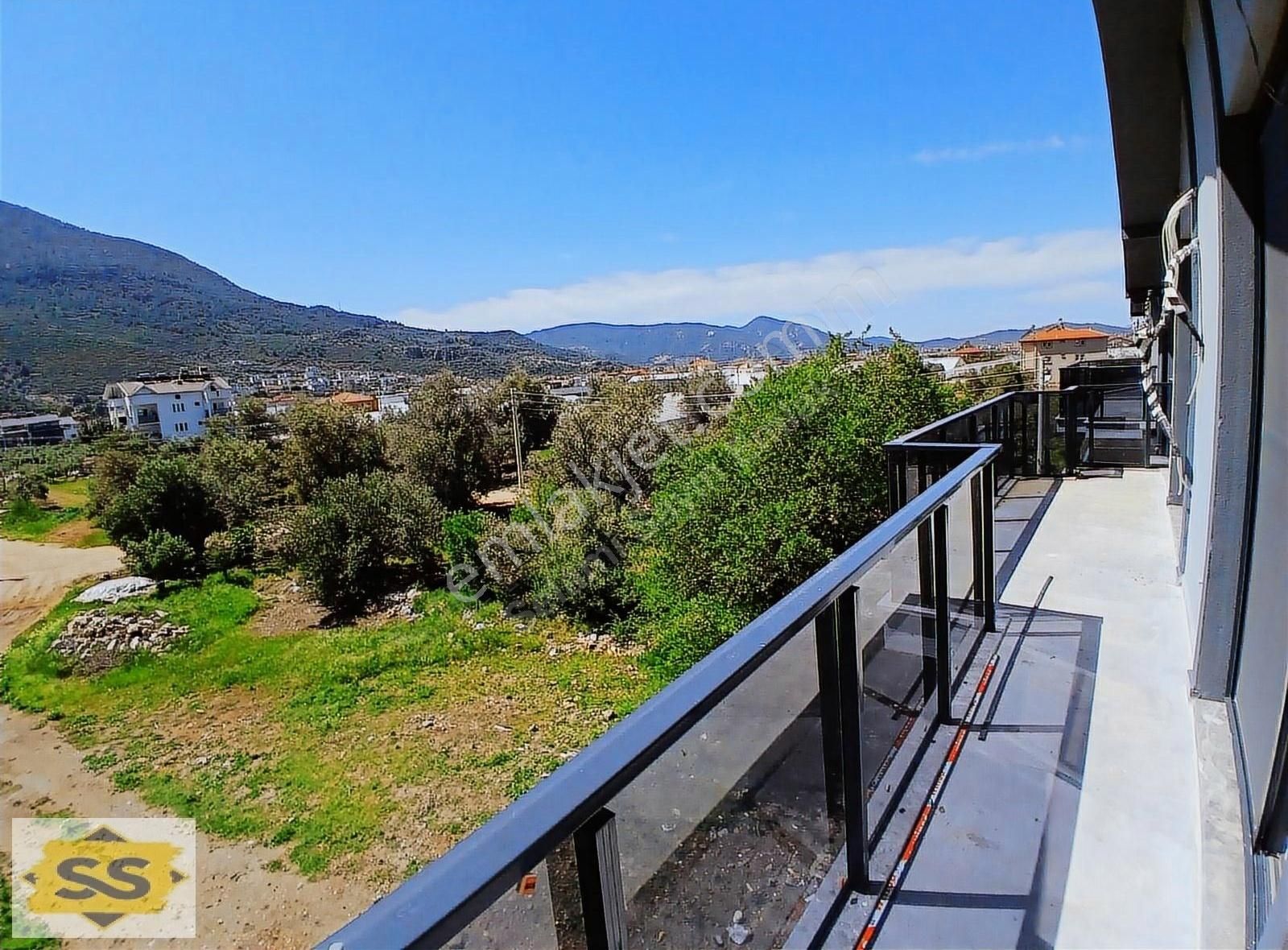 Muğla Fethiye Karaçulha Mahallesin'de Satılık 5+1 Tripleks Villa