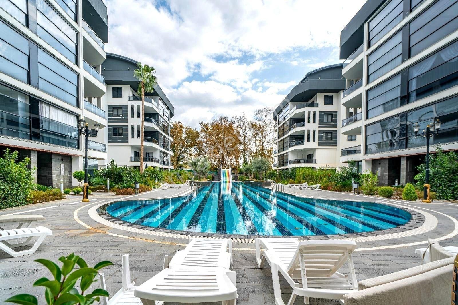 Alanya Oba'da Sosyal Donanımlı Site İçinde 1+1konforlu Daire