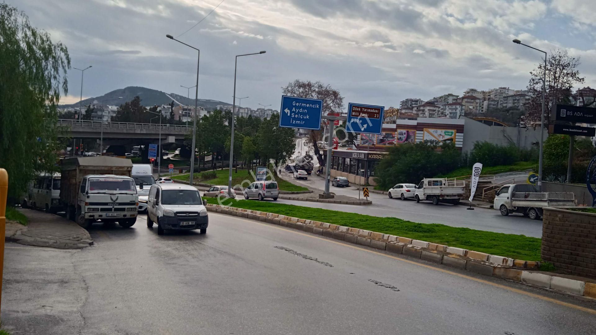 Kuşadası Merkezde Kiralık İşyeri